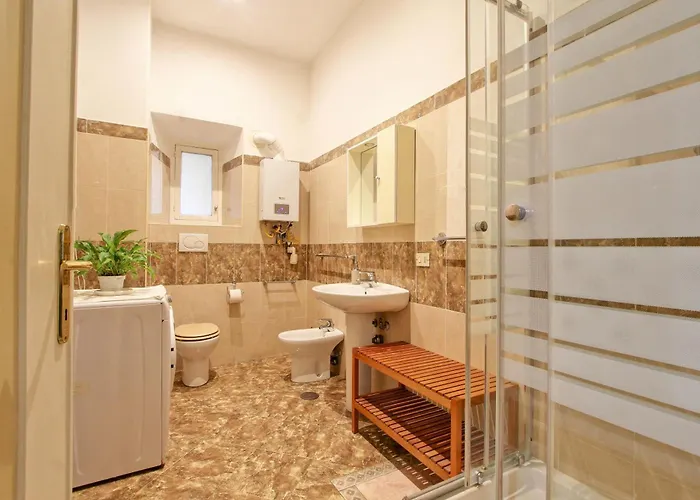 Roman Apartment דירה