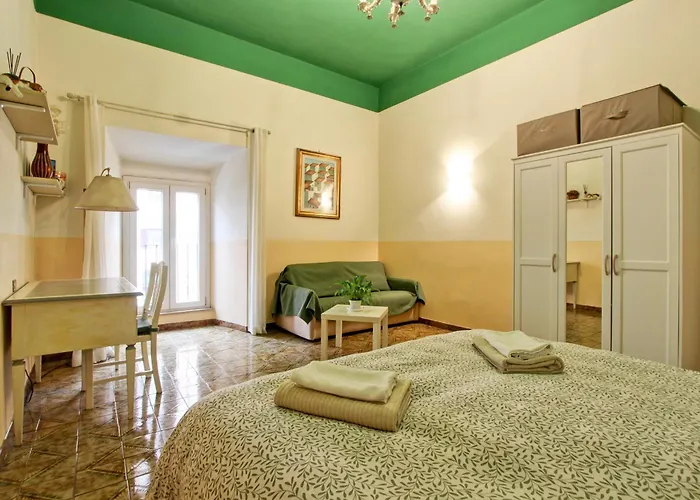 Roman Apartment דירה *