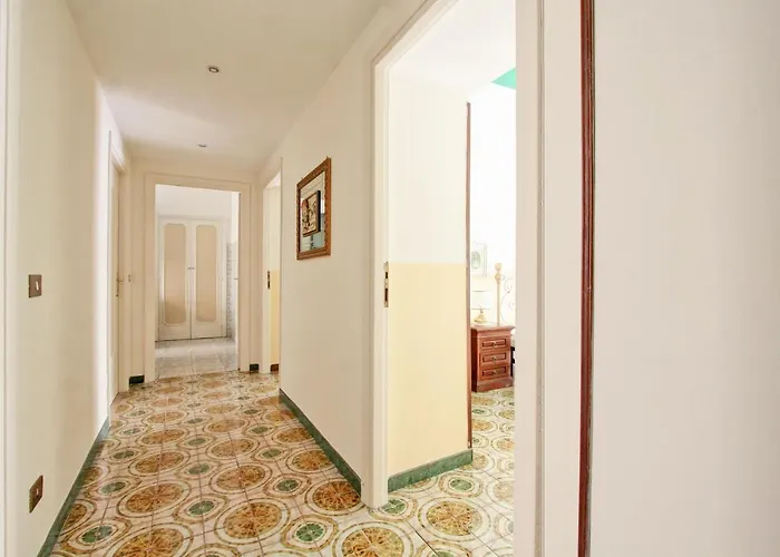 Roman Apartment דירה