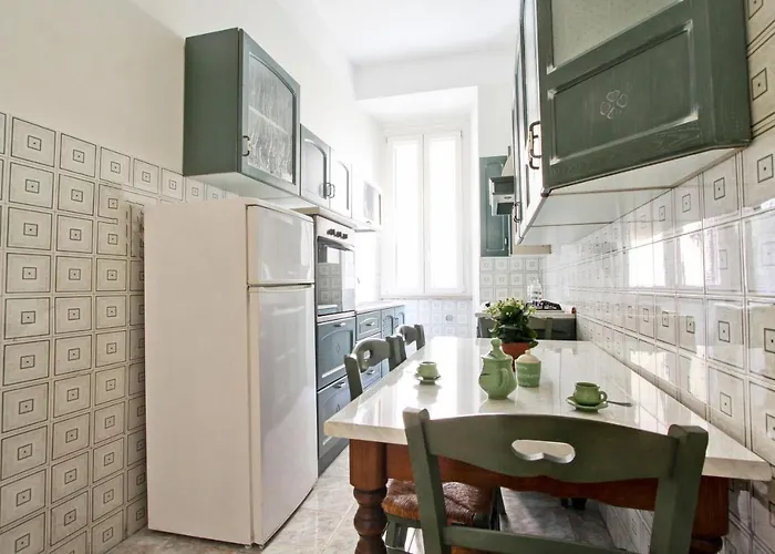 Roman Apartment *