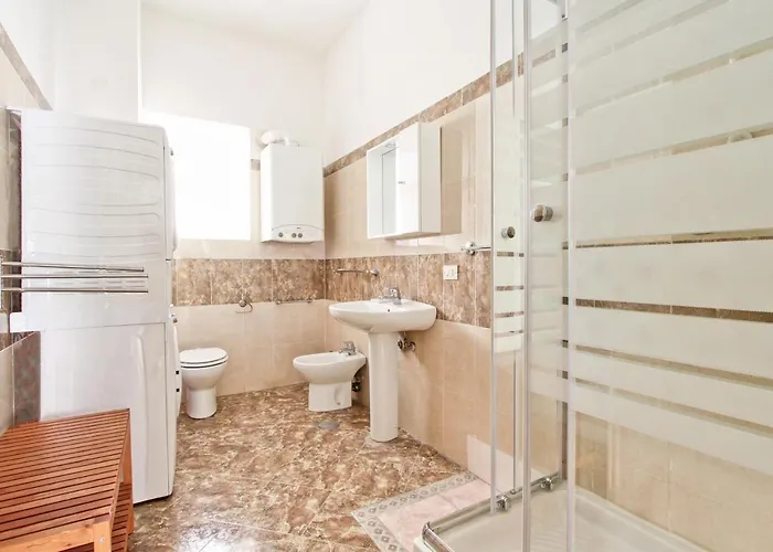 Roman Apartment דירה *